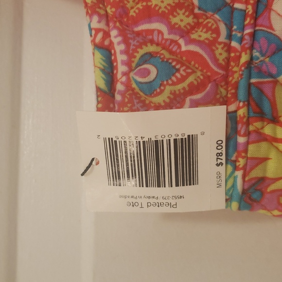 Vera Bradley Pleated tote Paisley in Paradise NWT - Picture 3 of 6